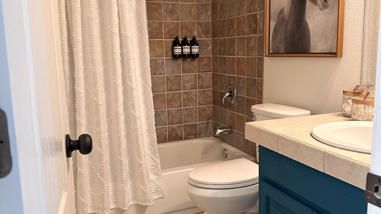 Photo of Bathroom in Point Venture