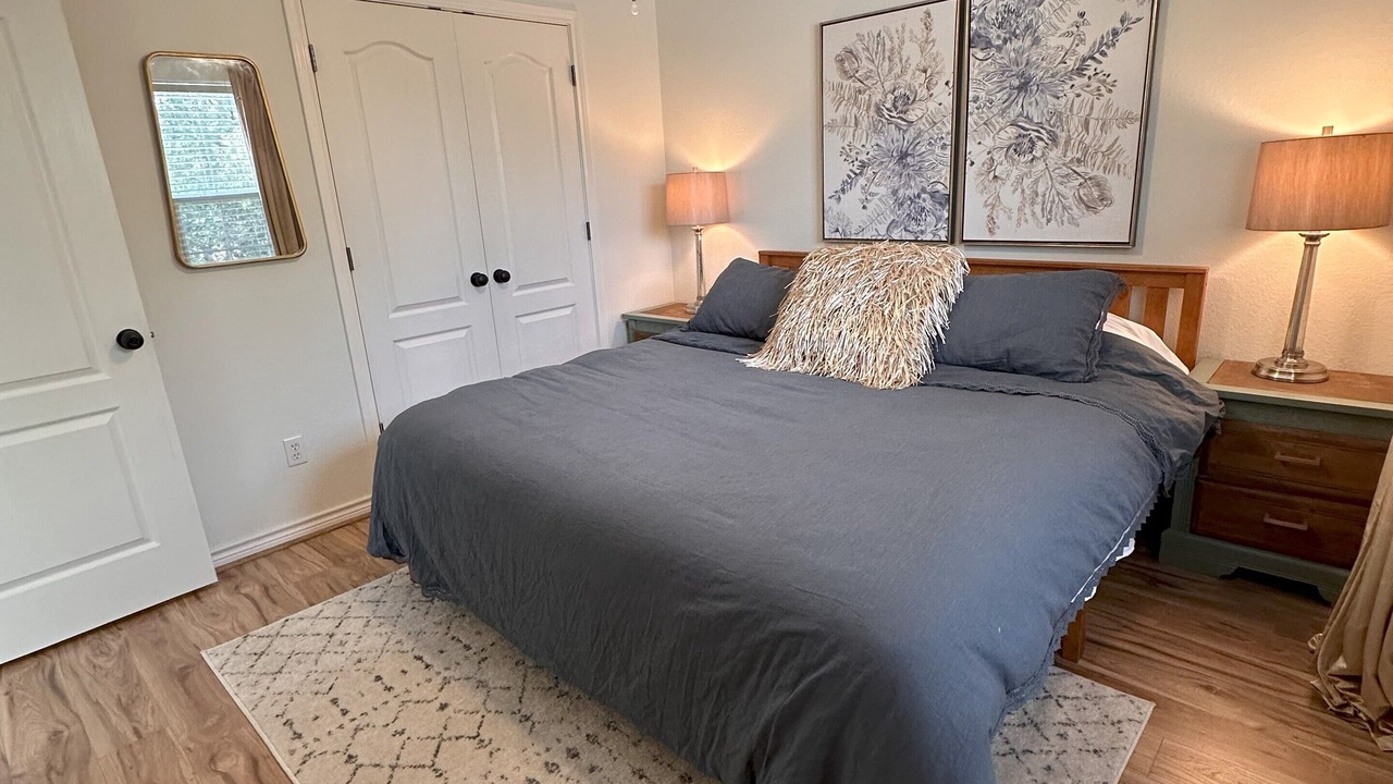 Photo of Bedroom in Point Venture