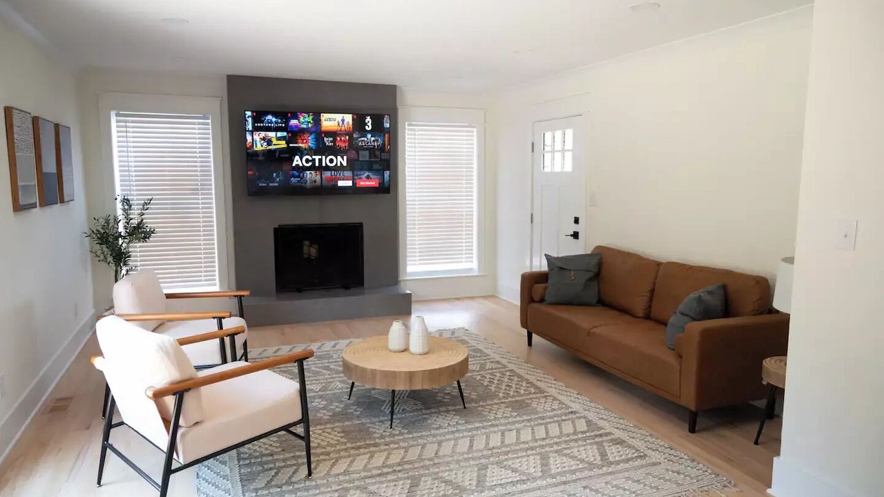 Photo of Livingroom in Matthews