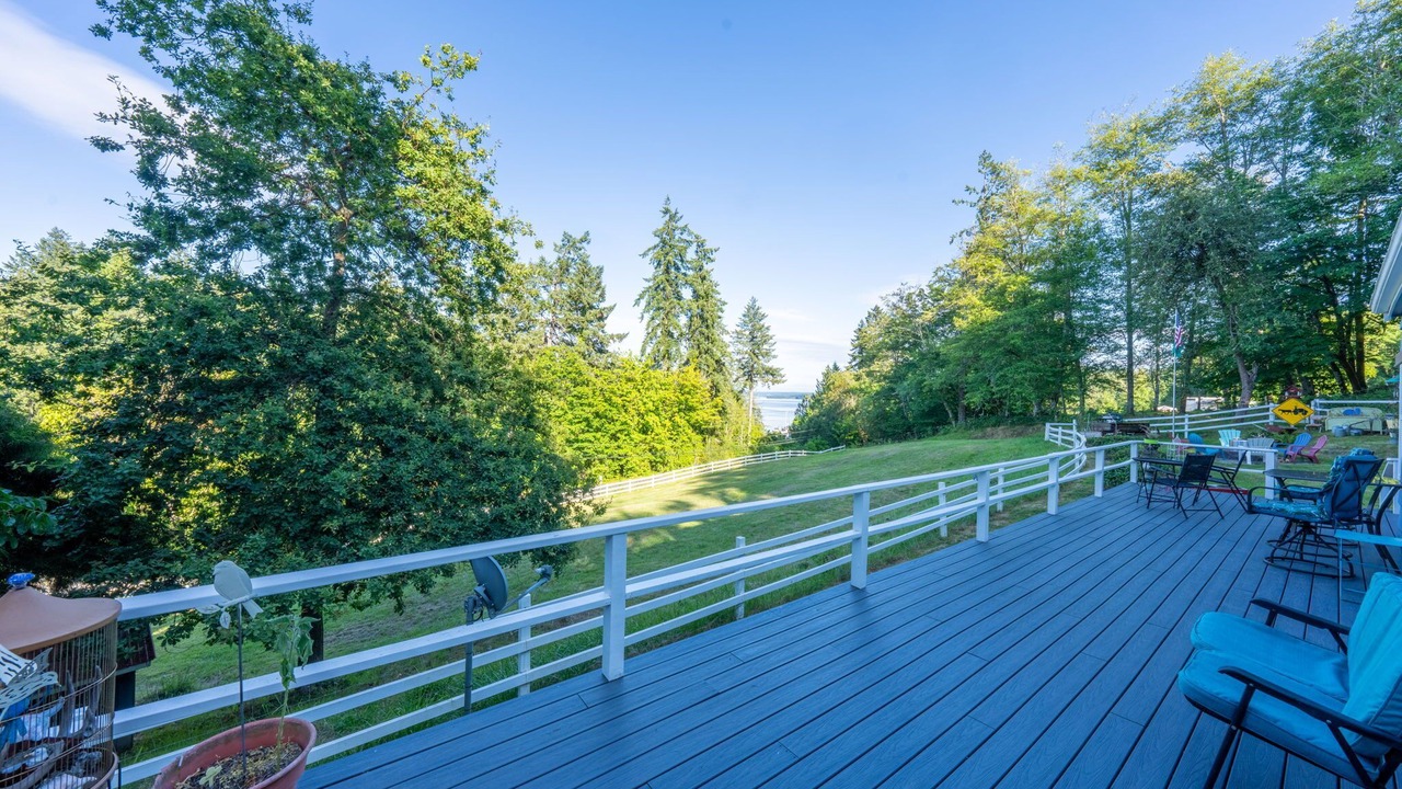 Photo of Patio Balcony in Longbranch