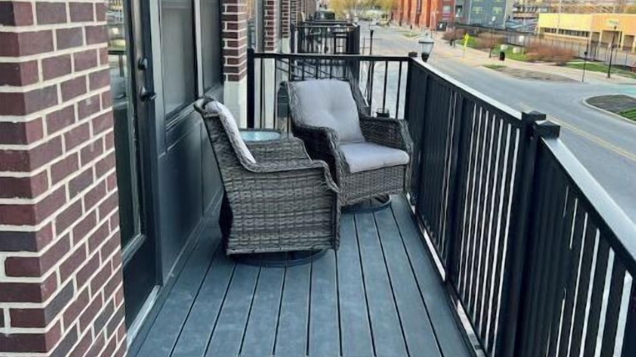 Photo of Outdoor in Speedway