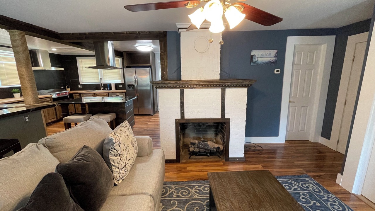 Photo of Livingroom in Russells Point
