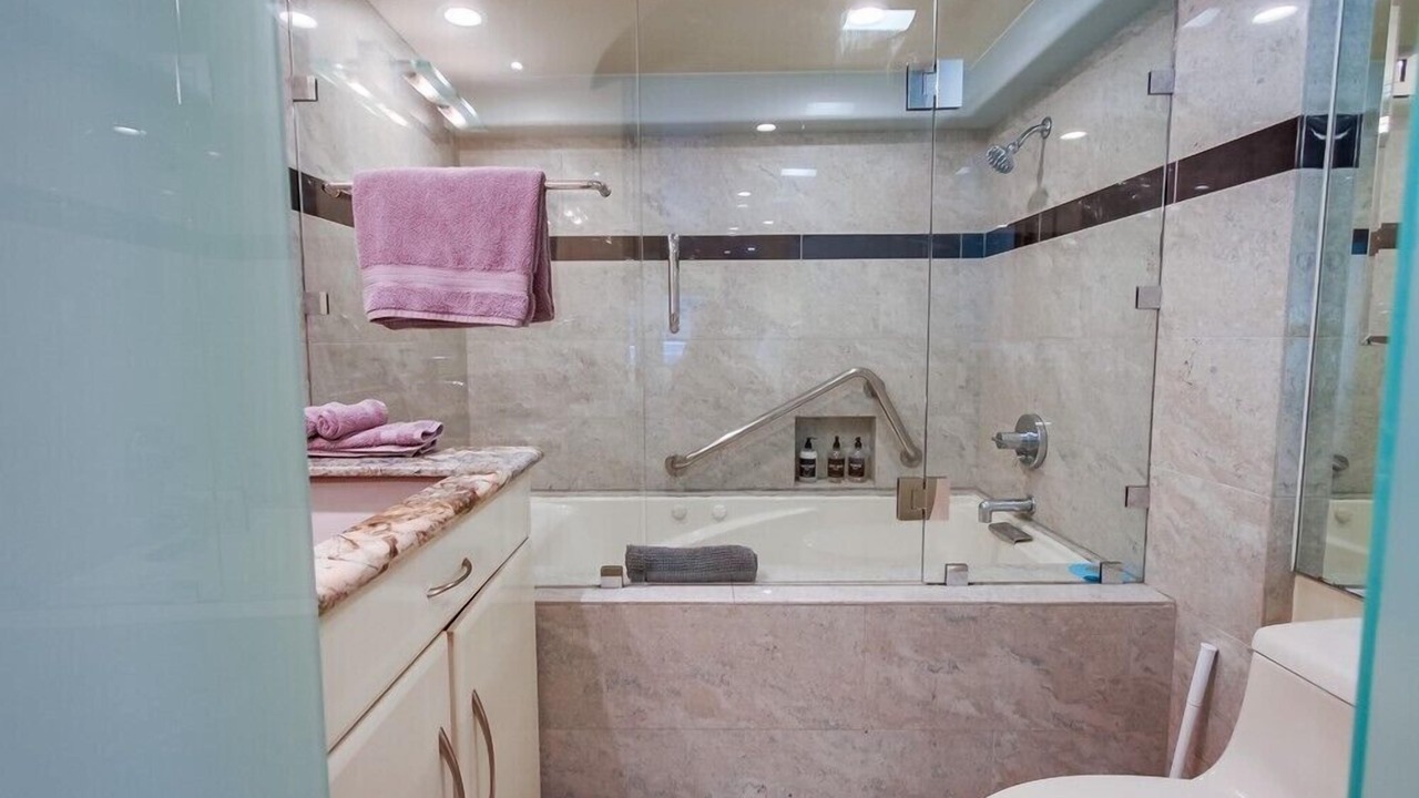 Photo of Bathroom in Mission Beach