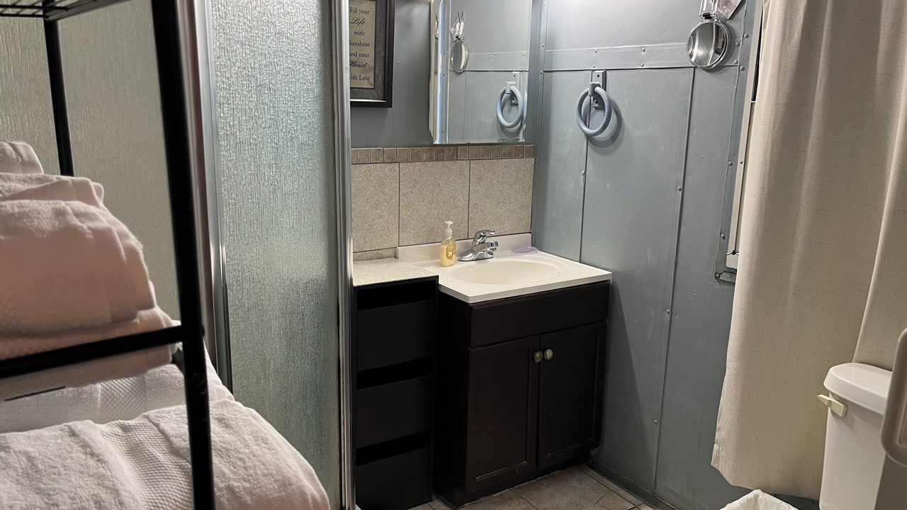 Photo of Bathroom in Spiro