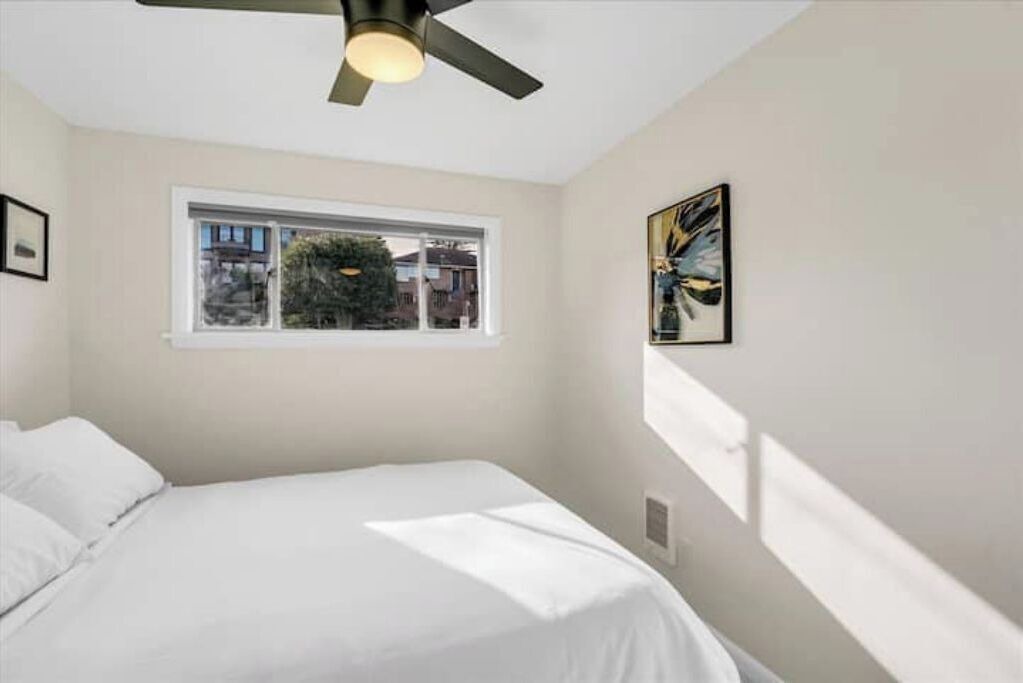 Photo of Bedroom in Bryn Mawr-Skyway