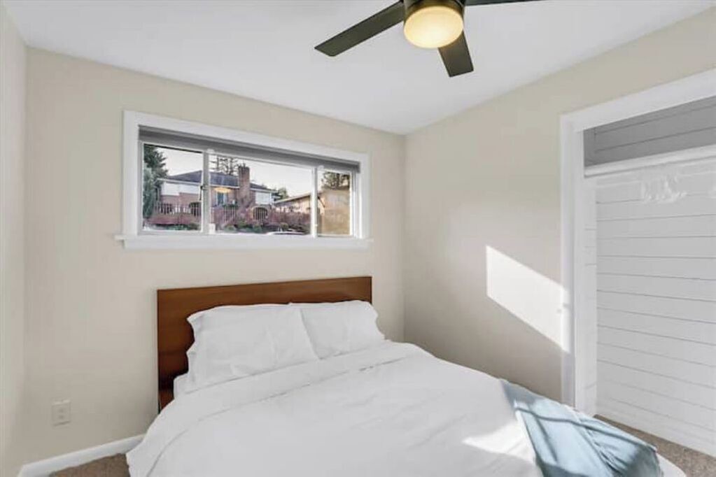 Photo of Bedroom in Bryn Mawr-Skyway