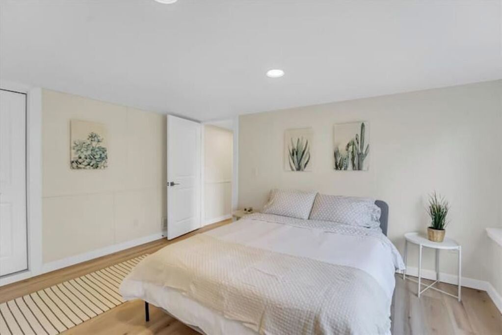 Photo of Bedroom in Bryn Mawr-Skyway