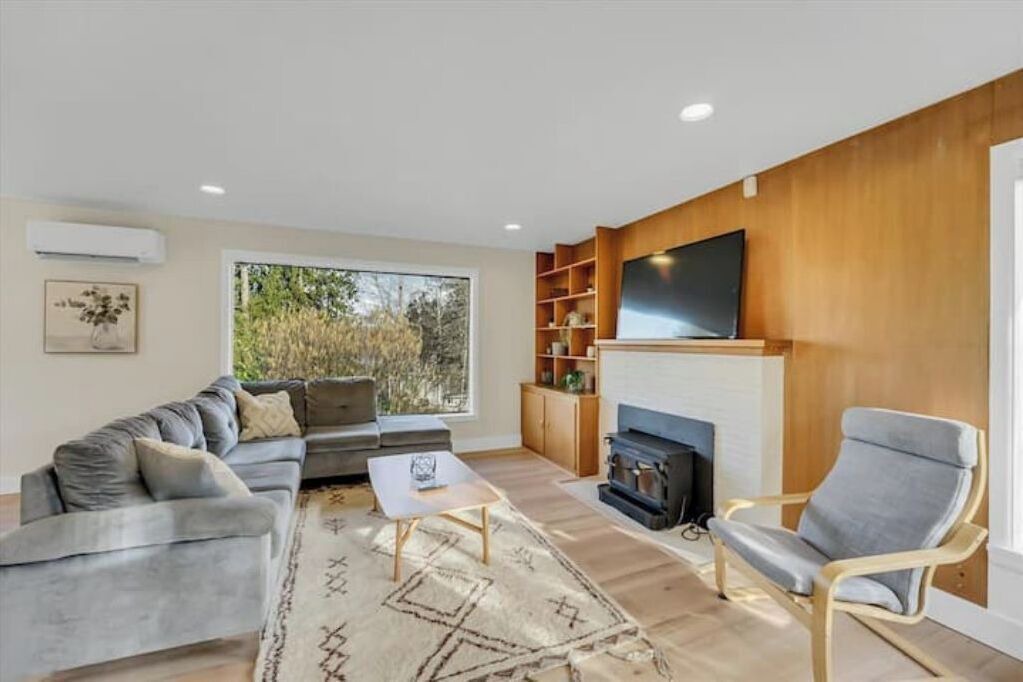 Photo of Livingroom in Bryn Mawr-Skyway