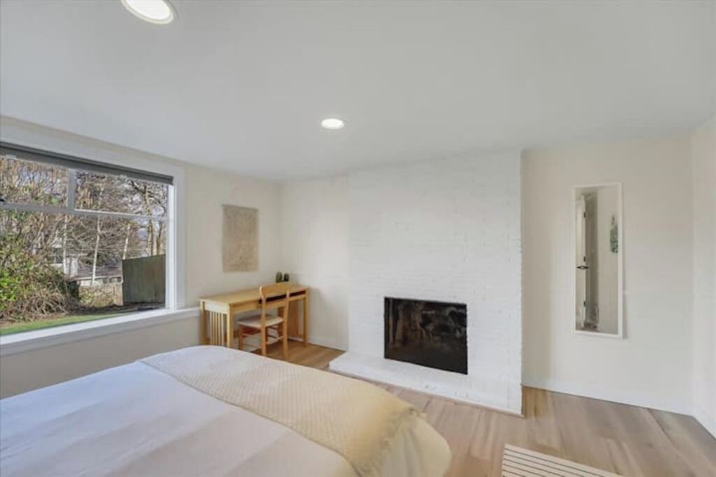 Photo of Bedroom in Bryn Mawr-Skyway