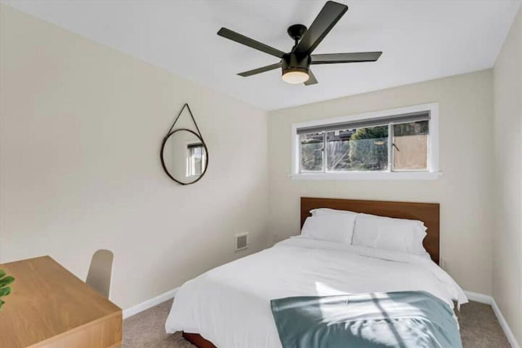 Photo of Bedroom in Bryn Mawr-Skyway