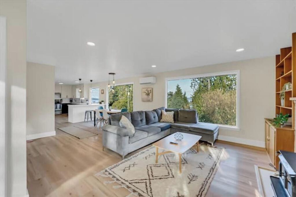 Photo of Livingroom in Bryn Mawr-Skyway