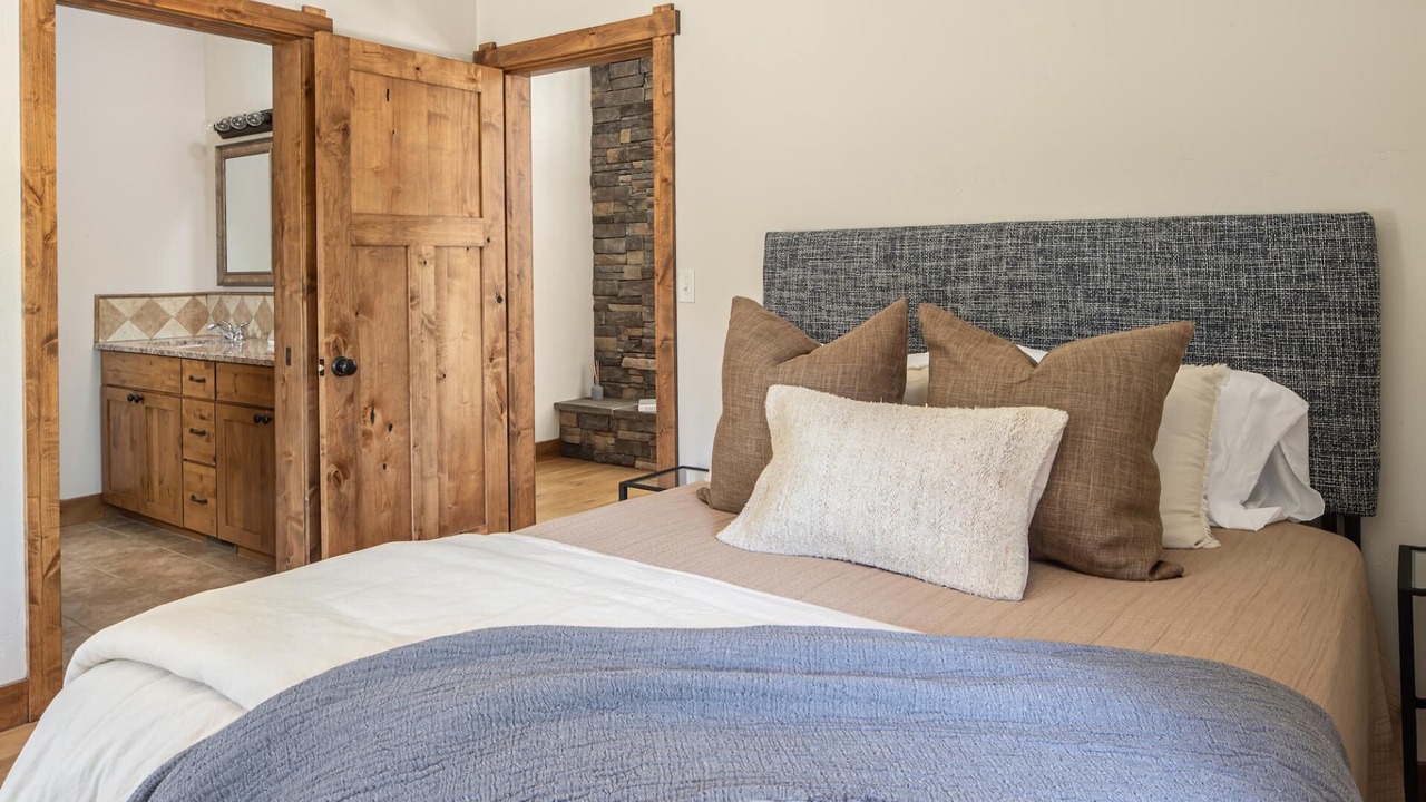 Photo of Bedroom in Big Sky