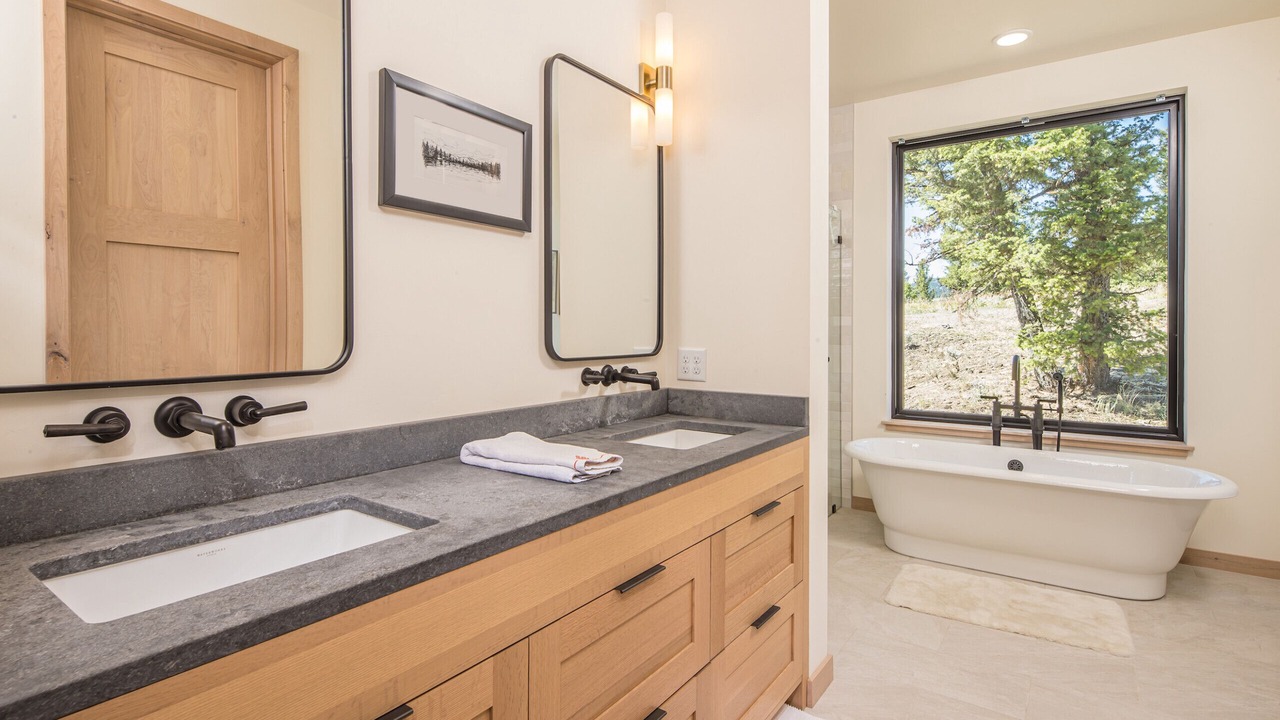 Photo of Bathroom in Antler Ridge