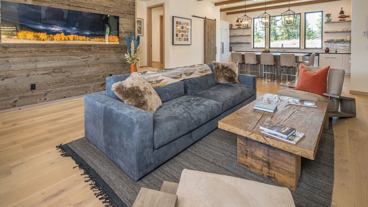 Photo of Livingroom in Antler Ridge