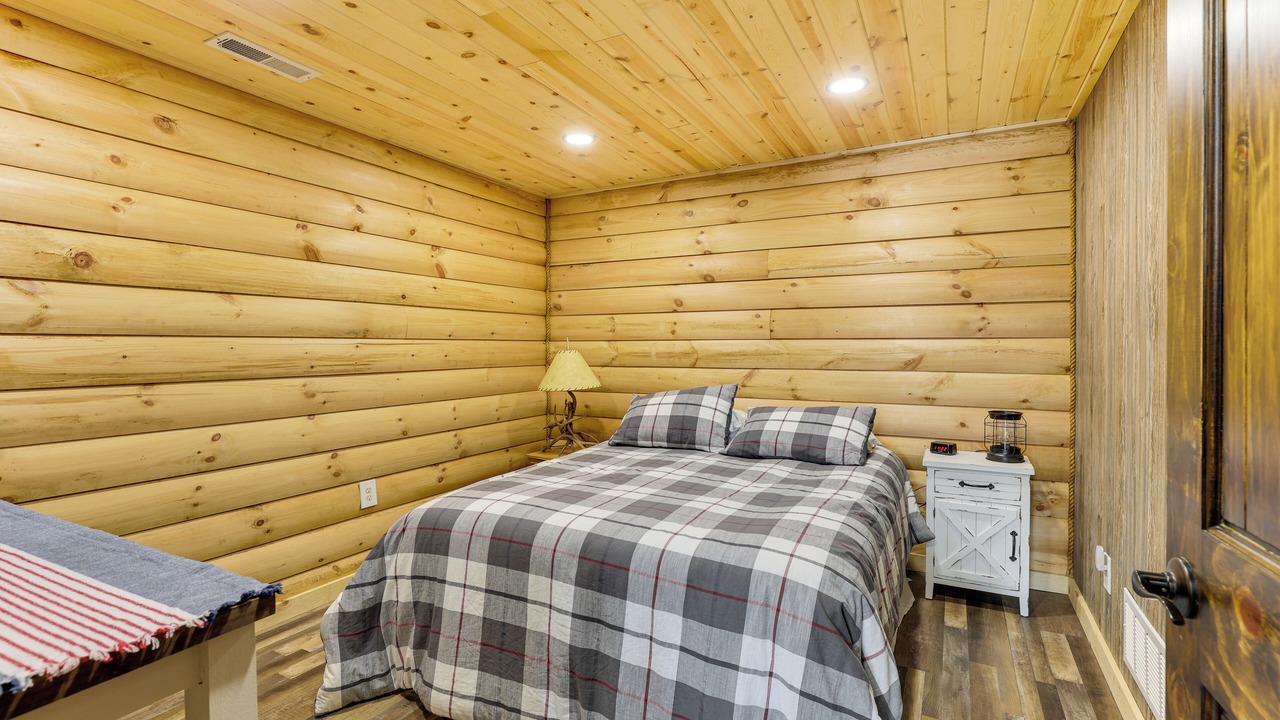 Photo of Bedroom in Sundance