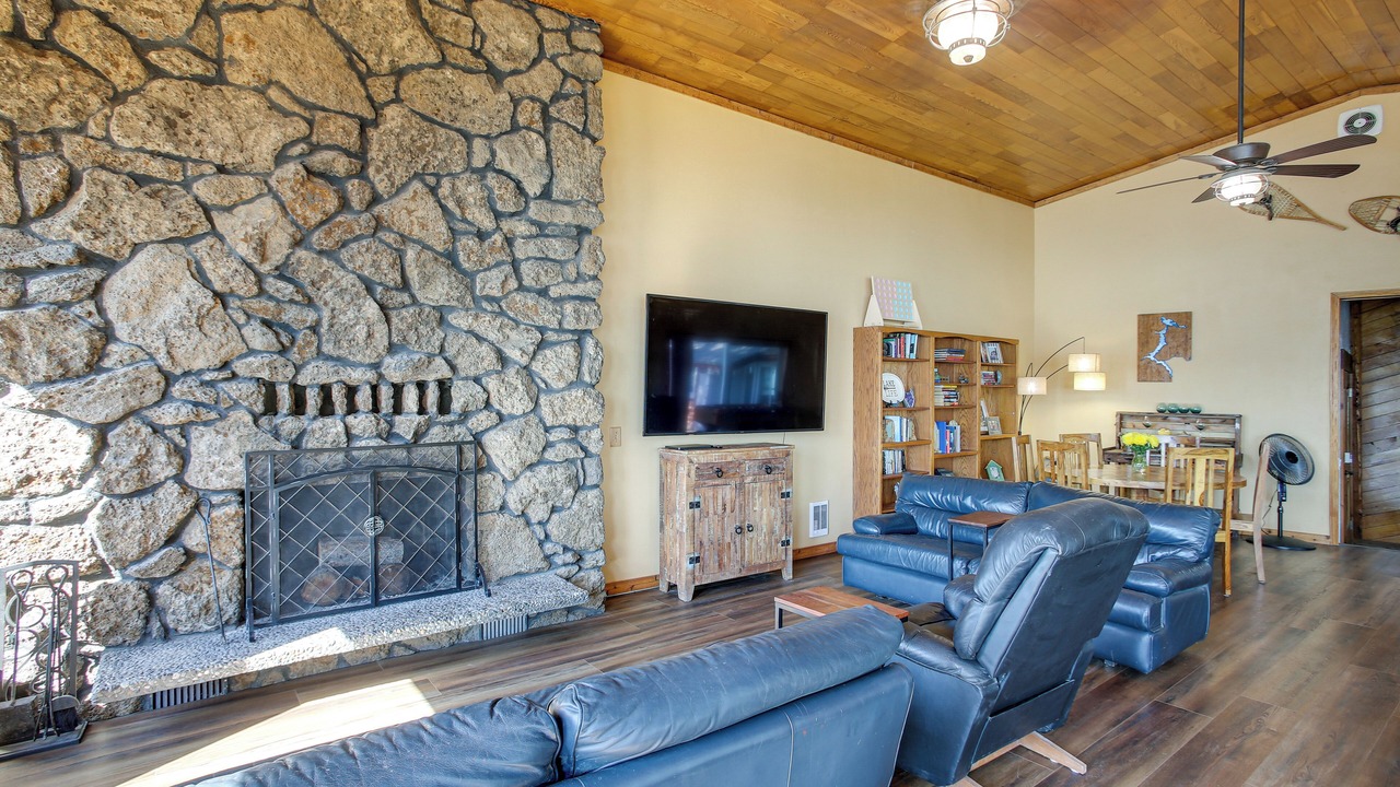Photo of Livingroom in Rockford Bay