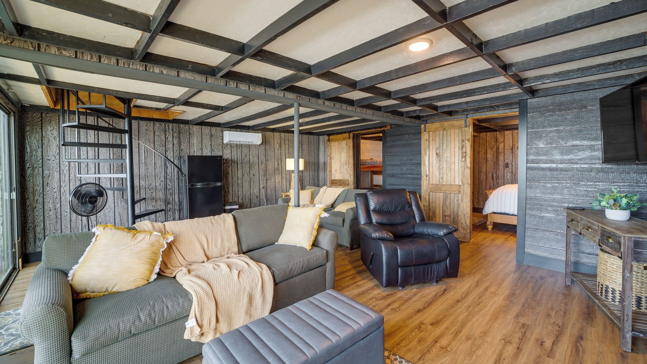 Photo of Bedroom in Grove