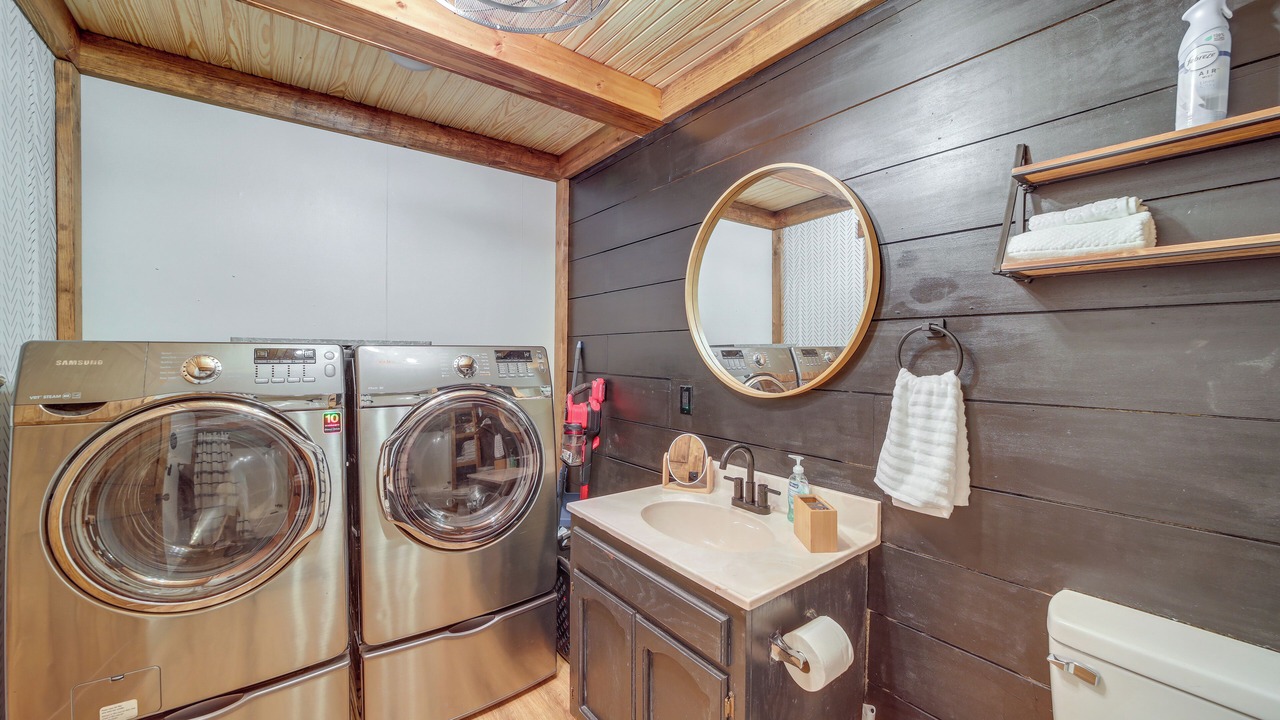 Photo of Bathroom in Grove