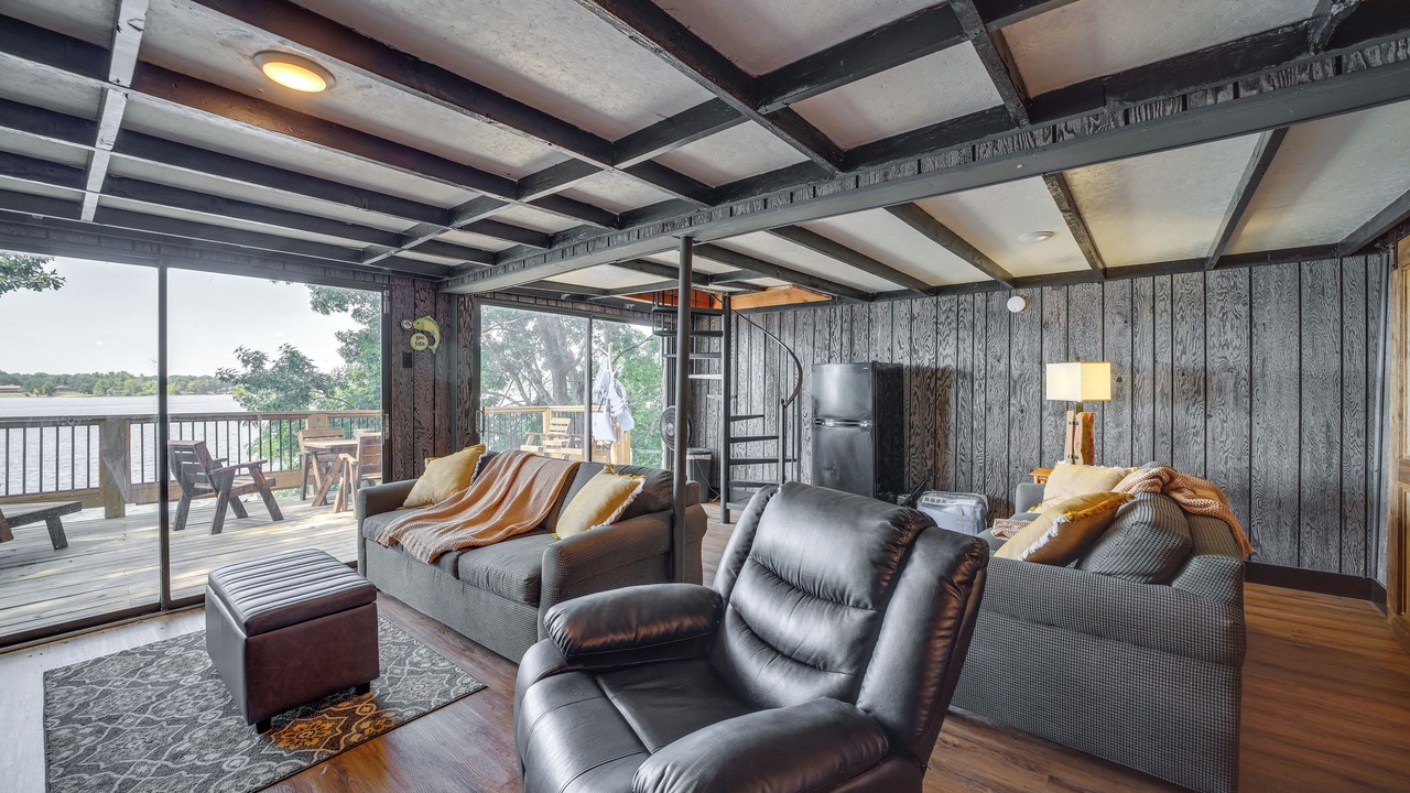 Photo of Livingroom in Grove