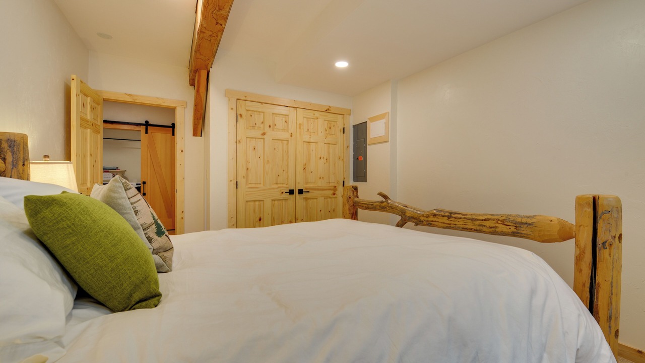 Photo of Bedroom in Felt
