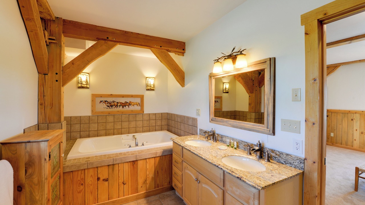 Photo of Bathroom in Felt