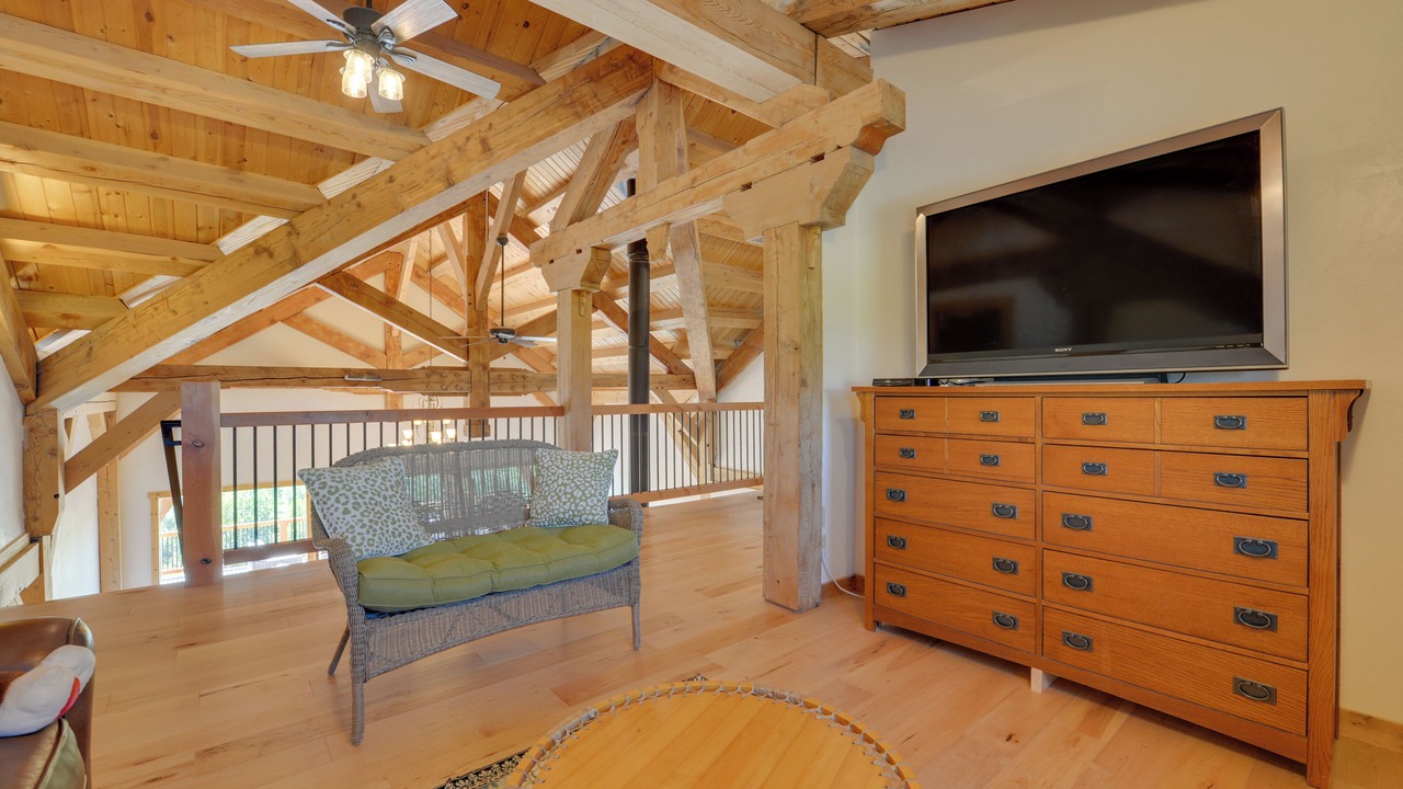 Photo of Livingroom in Felt