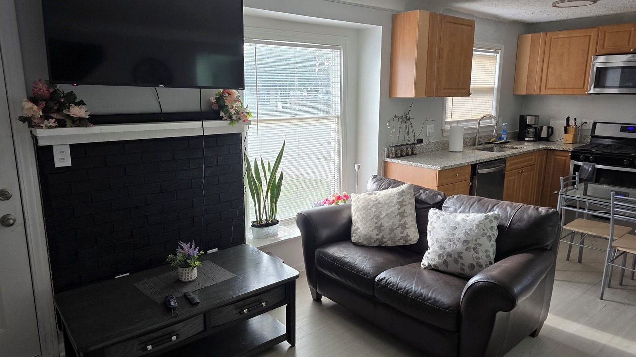 Photo of Livingroom in Harper Woods