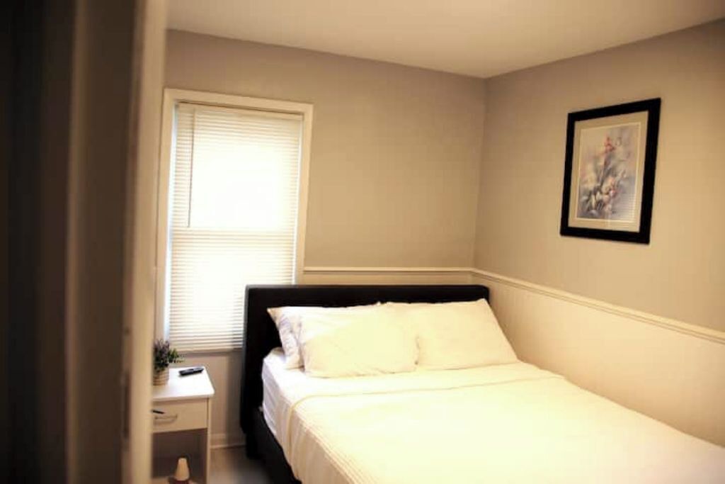 Photo of Bedroom in Harper Woods