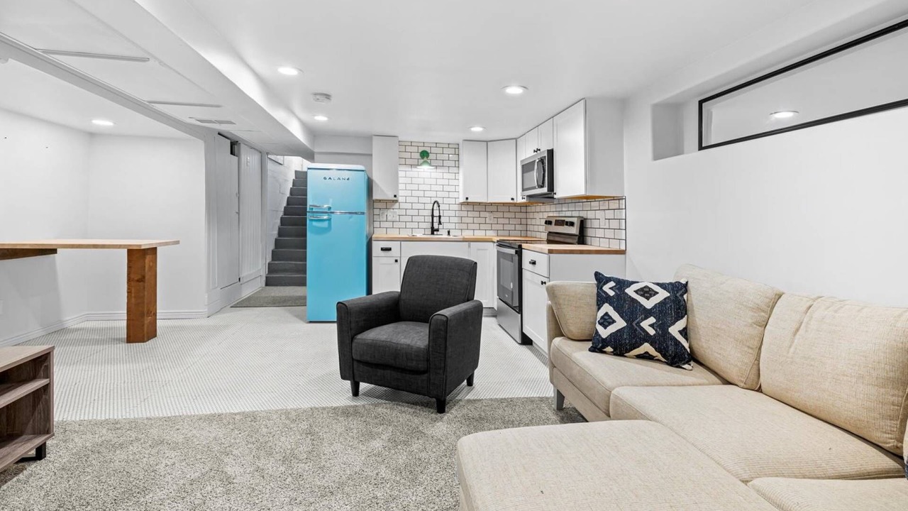 Photo of Livingroom in North End