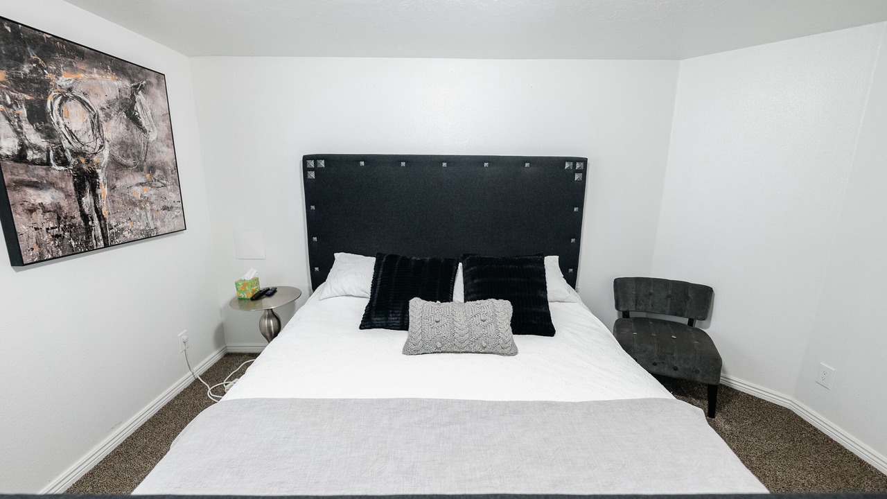 Photo of Bedroom in Mapleton