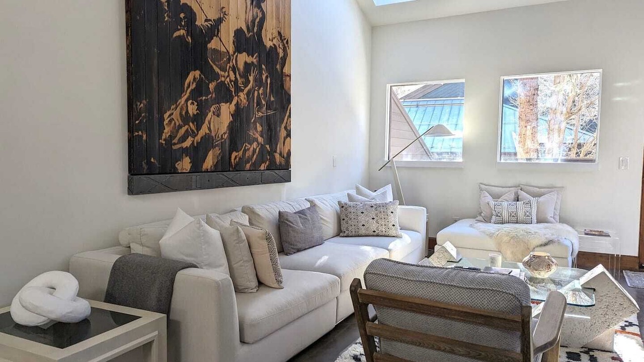 Photo of Bedroom in Warm Springs