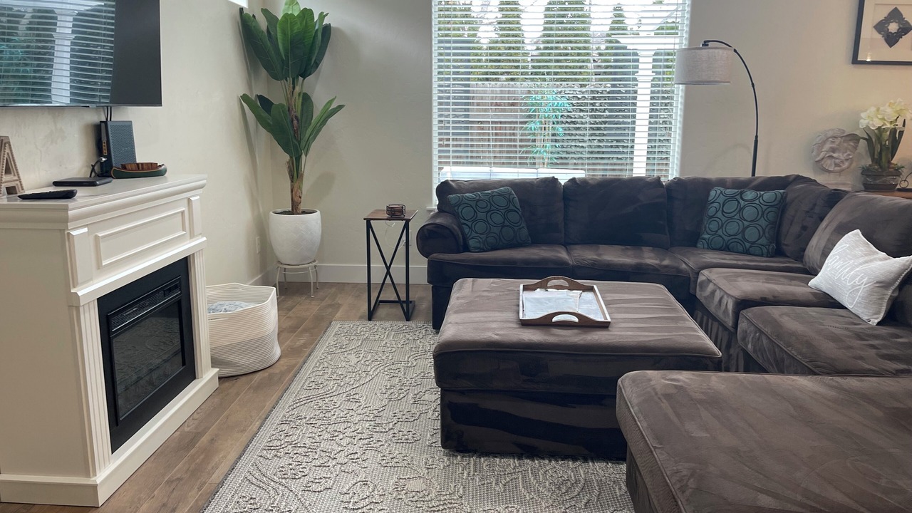 Photo of Livingroom in West Valley