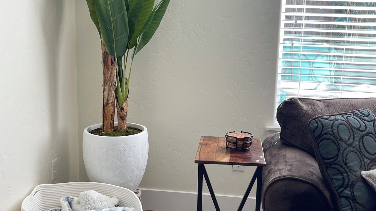 Photo of Livingroom in West Valley
