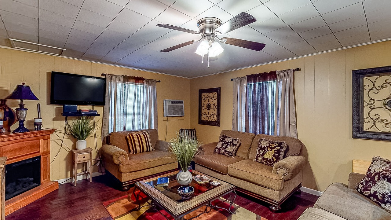 Photo of Livingroom in Avinger
