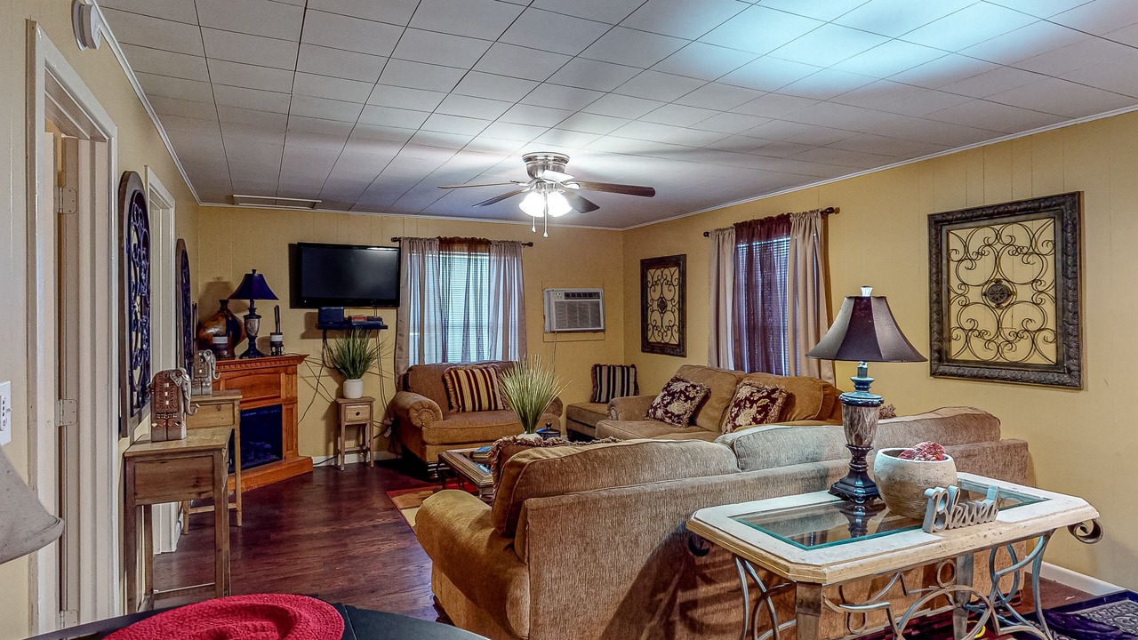 Photo of Livingroom in Avinger