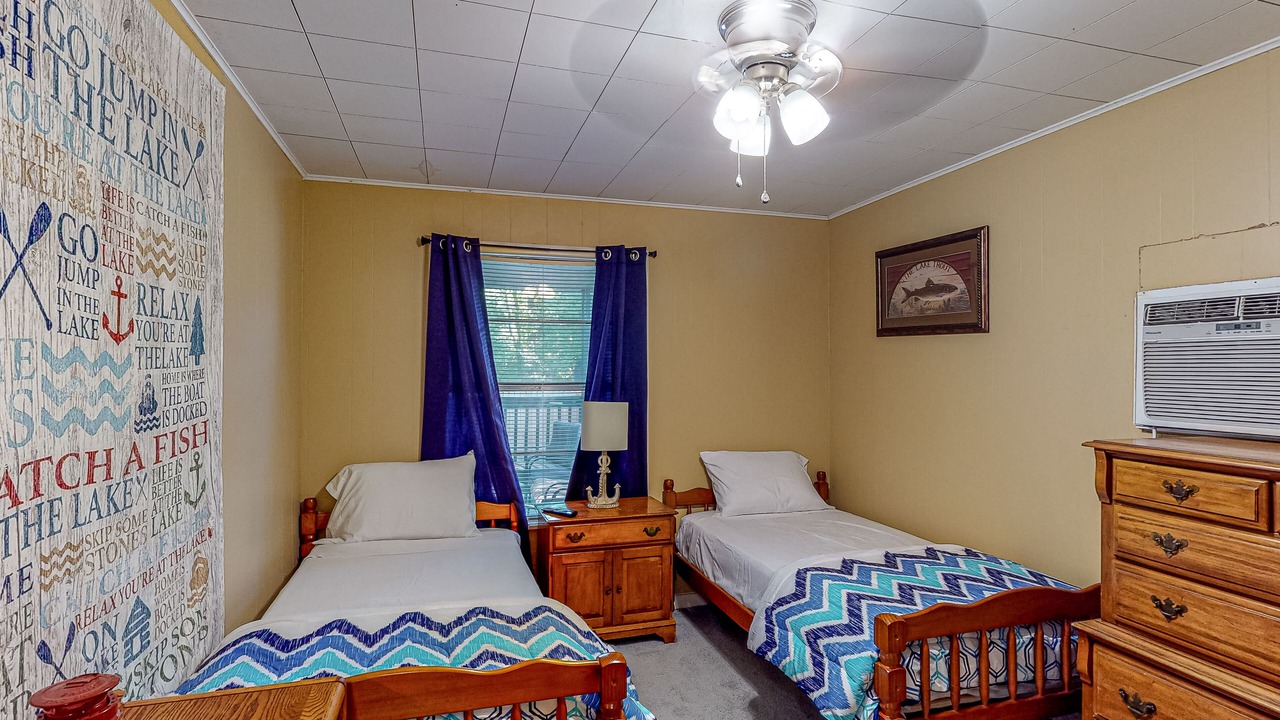 Photo of Bedroom in Avinger