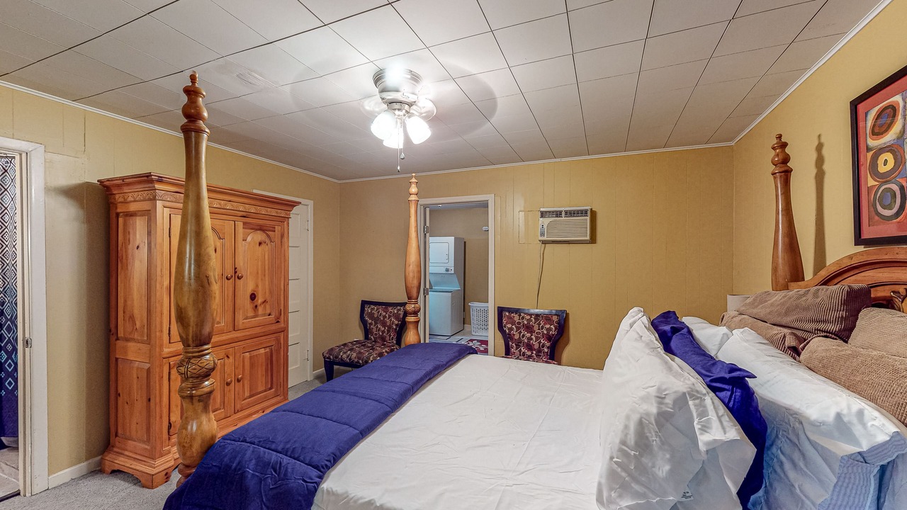 Photo of Bedroom in Avinger
