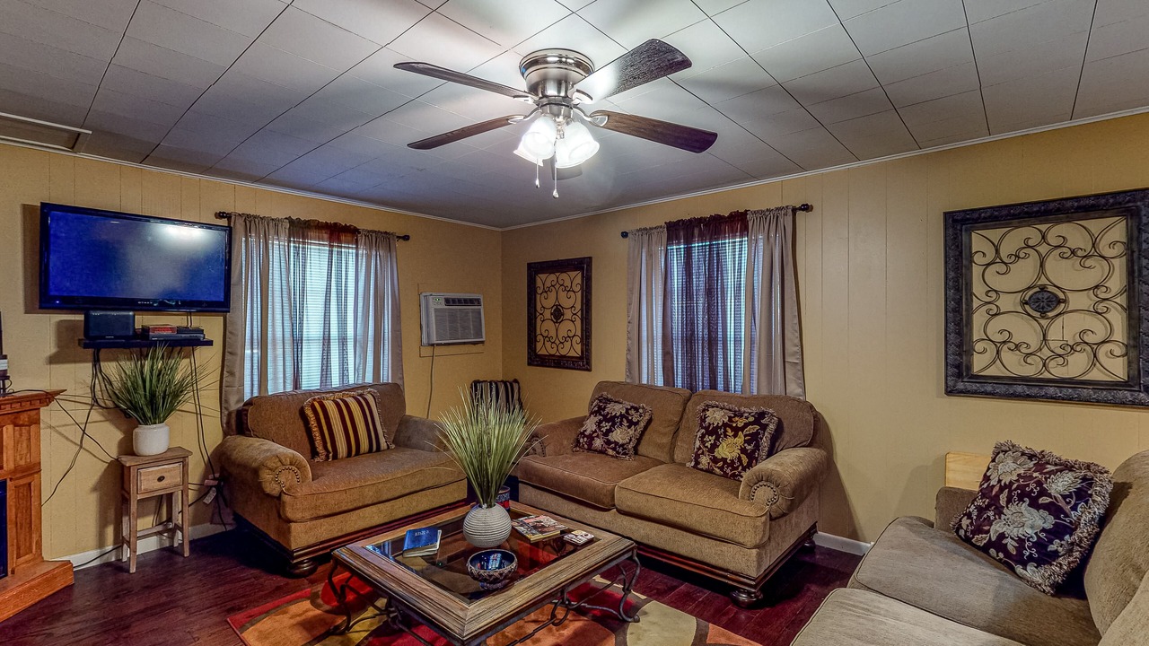 Photo of Livingroom in Avinger