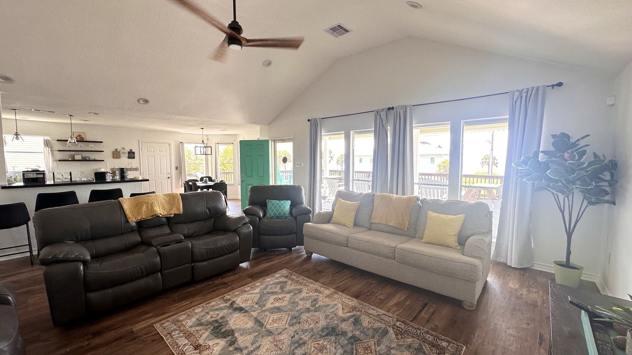 Photo of Livingroom in Indian Beach