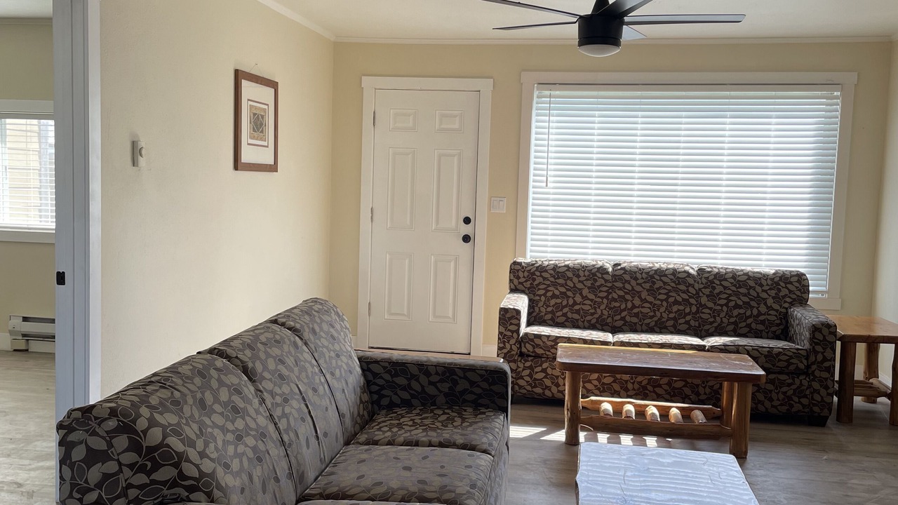 Photo of Livingroom in Salmon