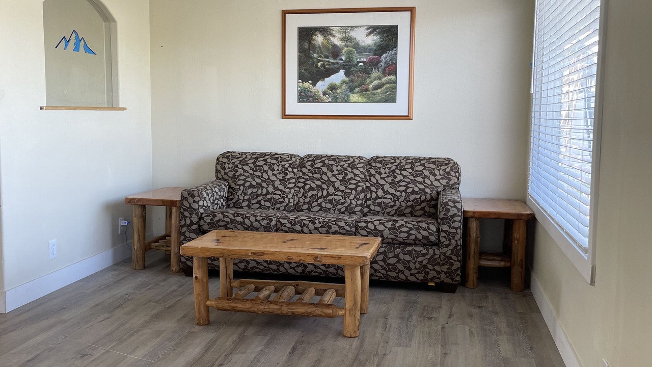 Photo of Livingroom in Salmon