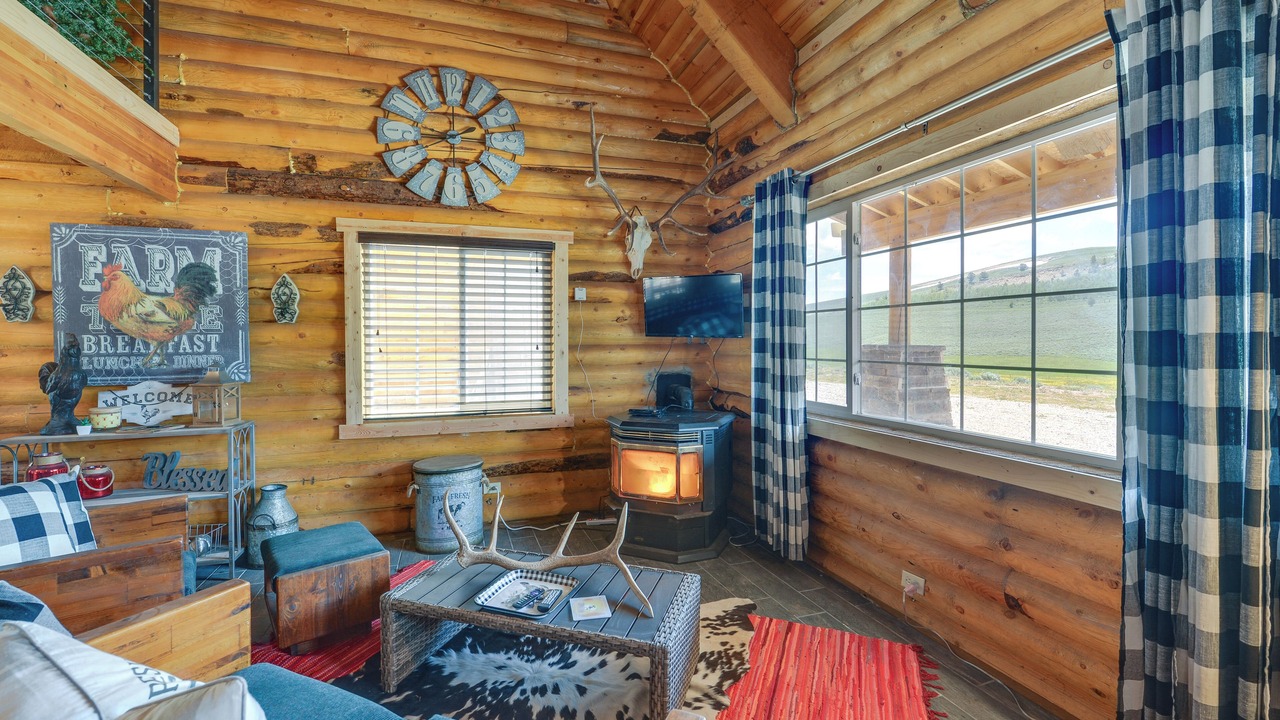 Photo of Livingroom in Kemmerer