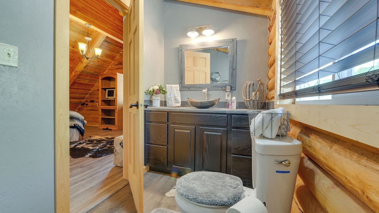 Photo of Bathroom in Kemmerer