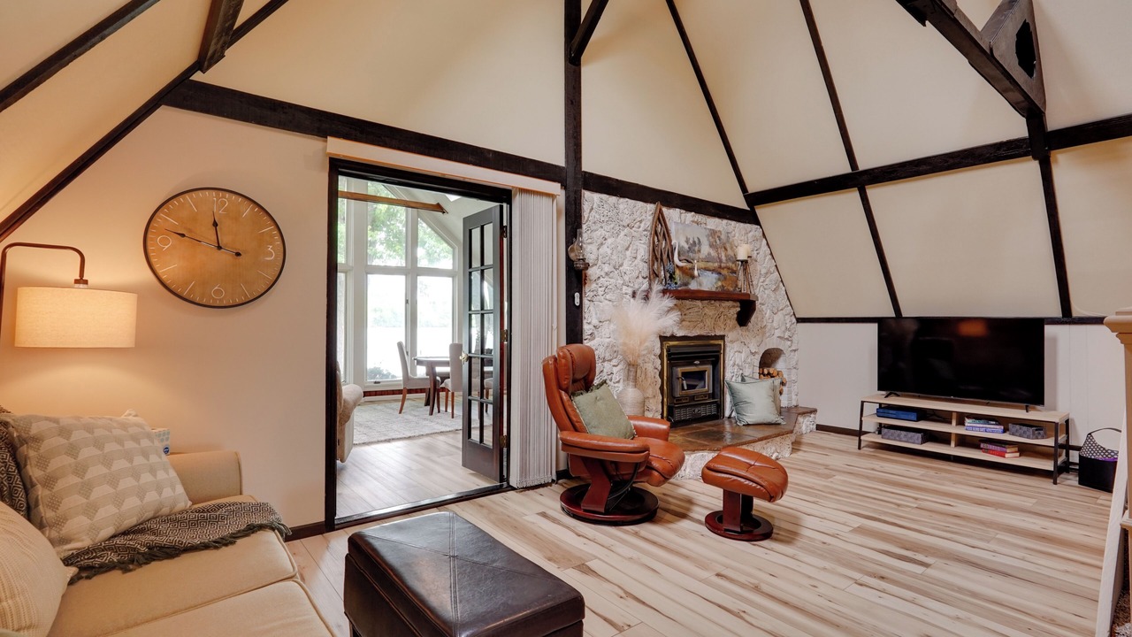 Photo of Livingroom in St. Marys