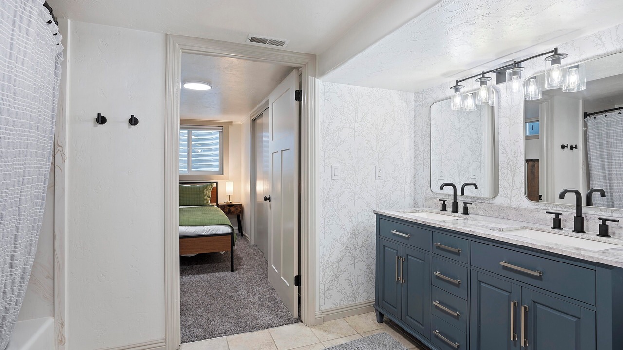Photo of Bathroom in Logan