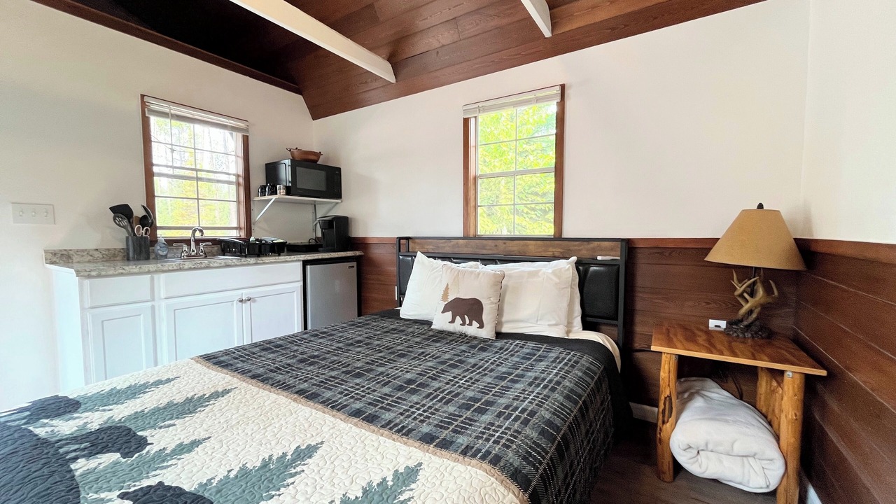 Photo of Bedroom in West Glacier