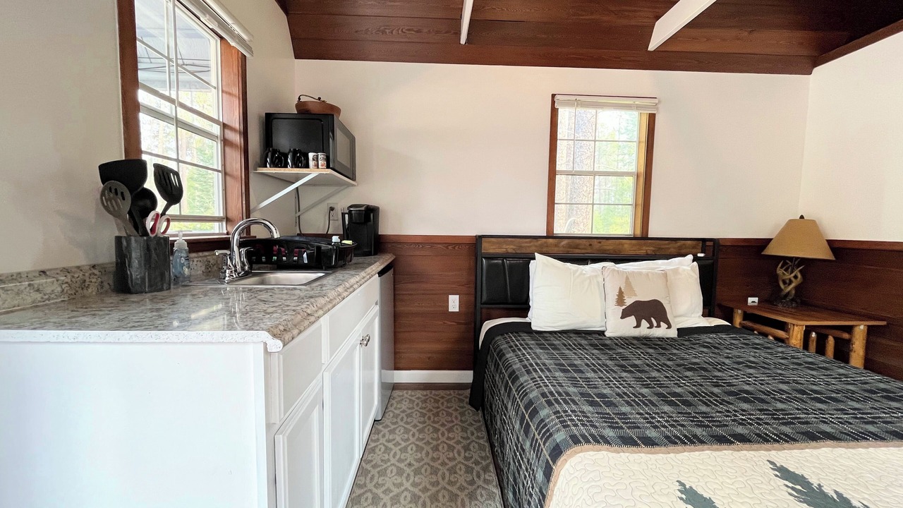 Photo of Bedroom in West Glacier