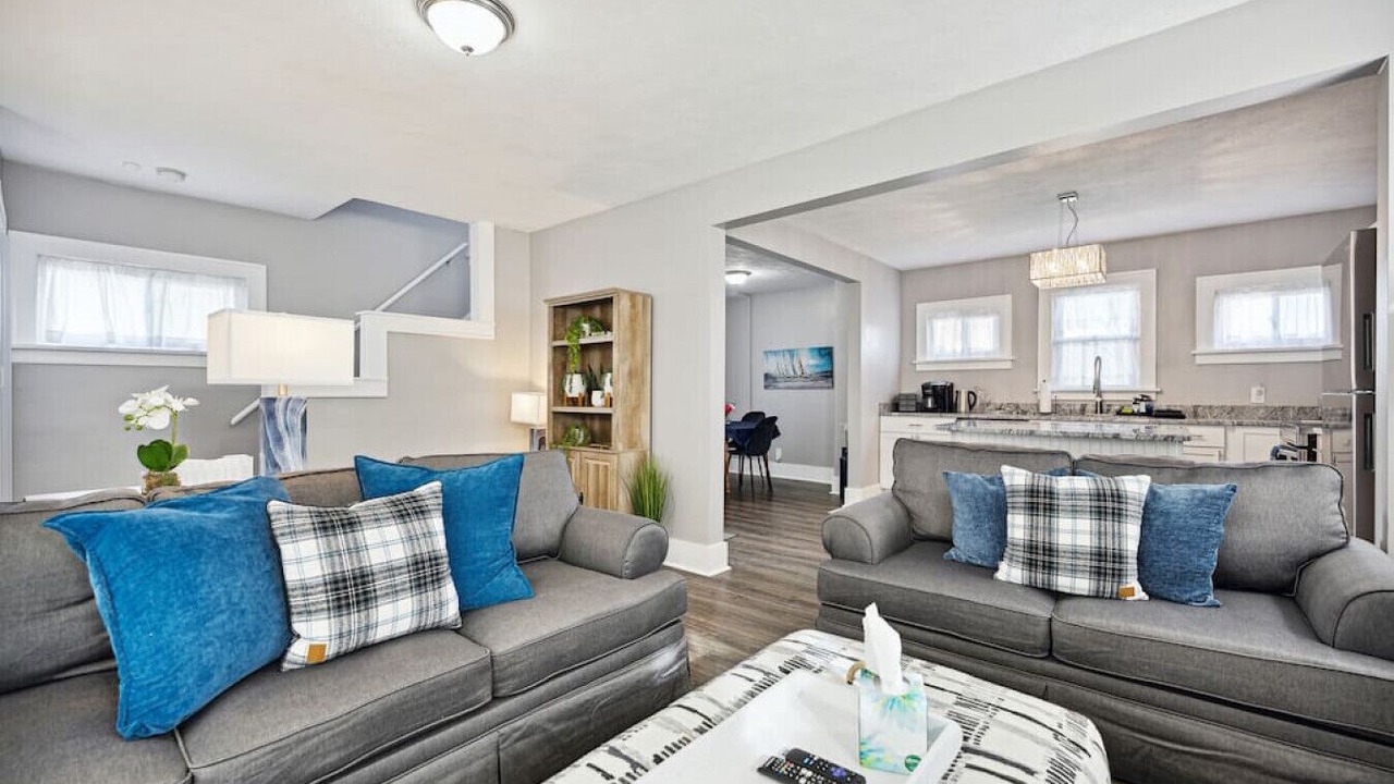Photo of Livingroom in Lorain