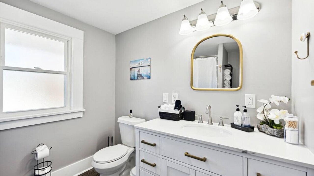 Photo of Bathroom in Lorain