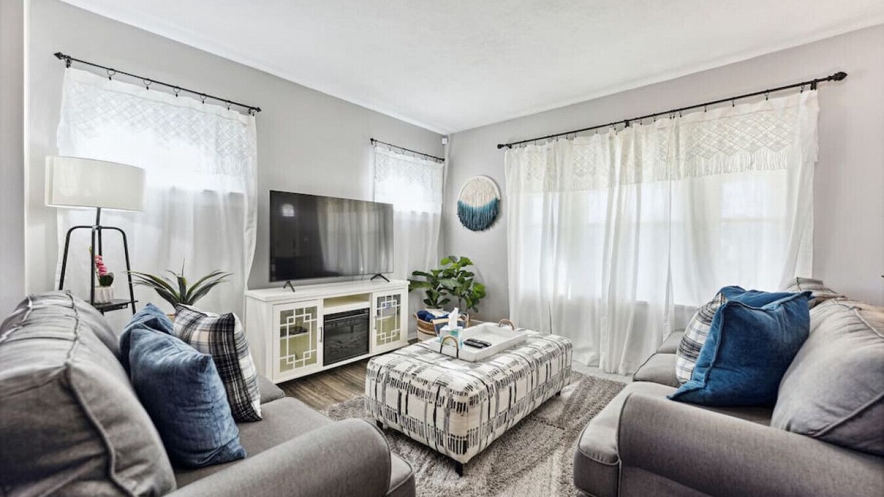 Photo of Livingroom in Lorain